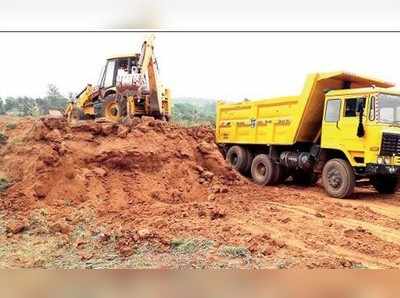 ಮಾಗಡಿ ಕೆರೆಗಳ ಒಡಲಲ್ಲಿ ಮಣ್ಣು ಖಾಲಿ, ಬೊಕ್ಕಸಕ್ಕೆ ನಾಮ