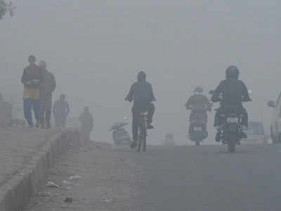 दिल्ली की हवा जहरीली, चीन की हवा में लगातार हो रहा सुधार
