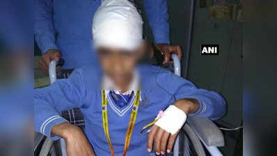 कश्मीर के शोपियां में पत्थरबाजों ने स्कूल बस पर किया पथराव, बच्चे हुए घायल