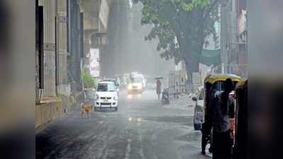 ಬೆಂಗಳೂರಿನ ಹಲವೆಡೆ ಭಾರಿ ಮಳೆ: ಸಂಚಾರ ಅಸ್ತವ್ಯಸ್ತ