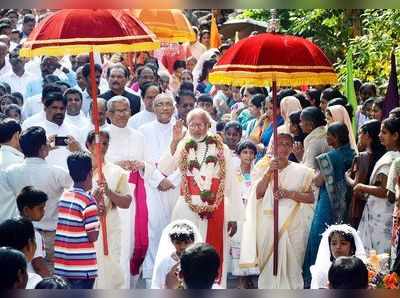 കര്‍ദ്ദിനാളിനെ കരിങ്കൊടി കാട്ടാന്‍ വൈദികര്‍