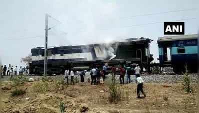 मध्य प्रदेश: ट्रेन के इंजन में लगी आग, कोई हताहत नहीं