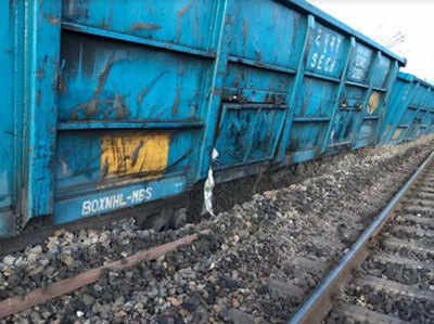 मालगाड़ियां रोक रहीं ट्रेनों की रफ्तार