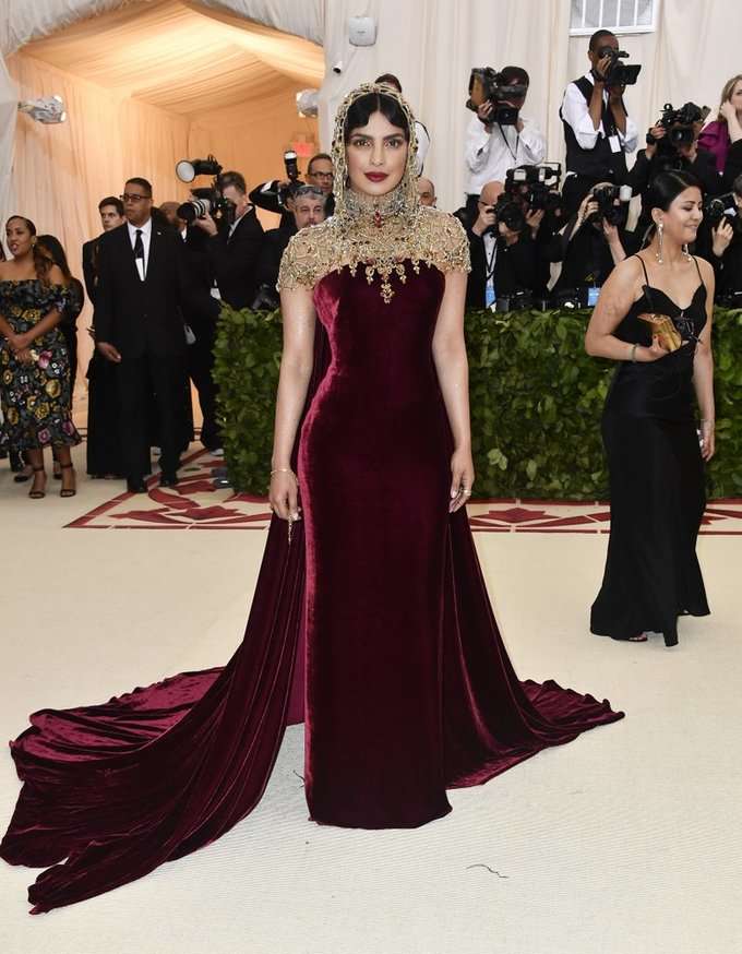 Priyanka-Chopra-Met-Gala-Dress-2018 (1)