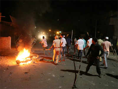 Aurangabad: औरंगाबादमध्ये दंगल; ३० जण जखमी