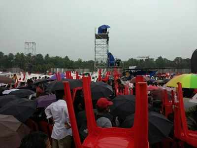 മഴയില്‍ നികത്തിയ പാടം ചെളിക്കുളം; എ.ആര്‍ റഹ്‍മാന്‍ ഷോ മാറ്റിവച്ചു