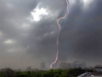 thunderstorm: काही राज्यांत वादळ, पावसाचा कहर, २५ जणांचा मृत्यू