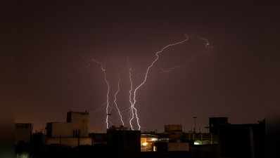 आंध्र प्रदेश में आकाशीय बिजली गिरने के कारण 9 लोगों की मौत, 3 घायल