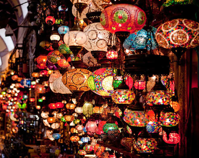 602px-Lanterns_in_the_Grand_Bazaar