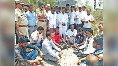 भिवंडी में एमएनएस कार्यकर्ताओं ने रोकी बुलेट ट्रेन की राह