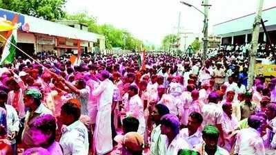 ಚುನಾವಣಾ ಫಲಿತಾಂಶ: ಕಾರ್ಯಕರ್ತರ ಸಂಭ್ರಮಾಚರಣೆ