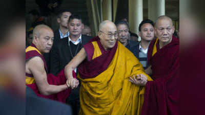 चीन में भारत में ट्रेंड बौद्ध भिक्षुओं पर अलगाववाद के डर से बैन