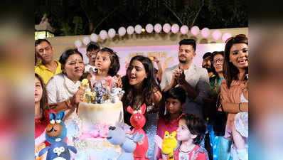 सुरेश रैना ने बेटी के बर्थडे पर दी पार्टी, कैप्टन एमएस धोनी-हरभजन सिंह-ड्वेन ब्रावो हुए शामिल
