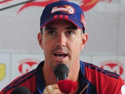व्याख्यानासाठी पीटरसनच्या निवडीला विरोध