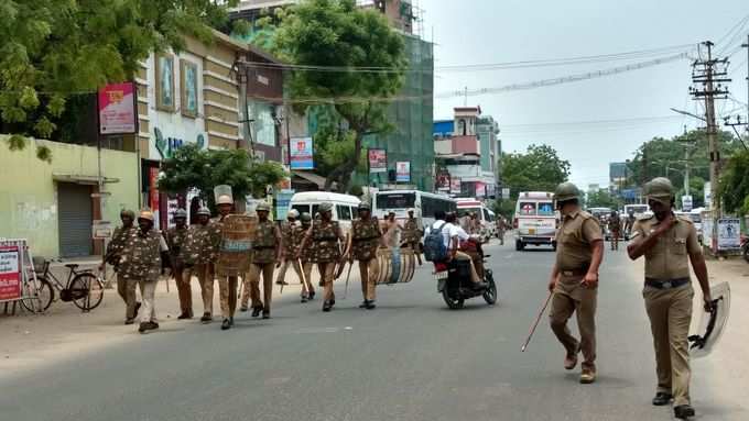 காவல்துறை துப்பாக்கிச் சூட்டால், துயர பூமியாக மாறிய தூத்துக்குடி!!​