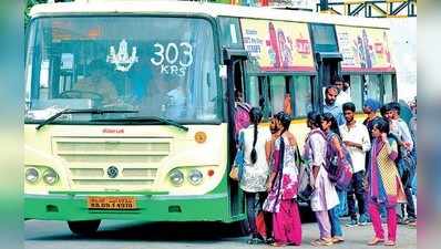 ಫ್ರೀ ಬಸ್‌ ಪಾಸ್‌ಗೆ ಕಾದು ಕುಳಿತ ವಿದ್ಯಾರ್ಥಿಗಳು !