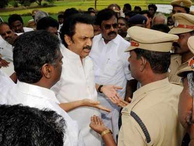 MK Stalin:எங்களுக்கு 144 செல்லாதுன்னு முதல்வருக்கு தெரியாதா - திருமண விழாவில் ஸ்டாலின் பேச்சு