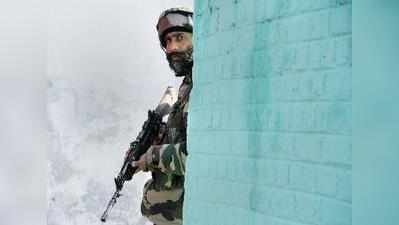 दक्षिण कश्मीर में लगातार दूसरे दिन सैन्य कैंप पर आतंकी हमला, सर्च ऑपरेशन जारी
