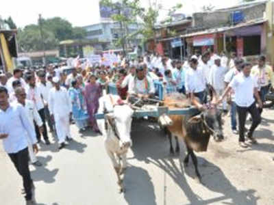 बैलगाडी, सायकलीसह जनआंदोलन