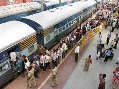 दिल्ली में ट्रेन में यात्री सुरक्षित नहीं, हर दिन चोरी-झपटमारी की घटनाएं