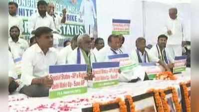 YSRCP: వైసీపీ ఎంపీల రాజీనామాలు.. కథలో మలుపు? 