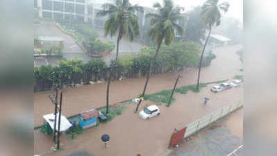 मेंगलुरुः मूसलाधार बारिश से शहर हुआ पानी-पानी