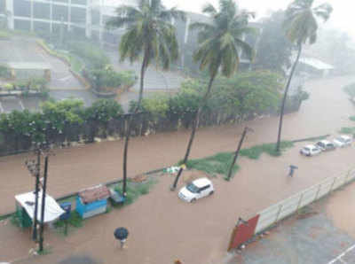 मेंगलुरुः मूसलाधार बारिश से शहर हुआ पानी-पानी
