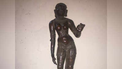 तमिलनाडु से चोरी हुई करीब 100 करोड़ रुपये की बहुमूल्य प्रतिमाएं गुजरात में बरामद