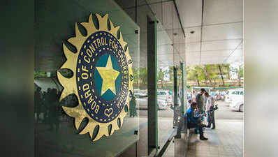 IPL 2009: ईडी ने बीसीसीआई, ललित मोदी और श्रीनिवासन पर लगाया 121 करोड़ रुपये का जुर्माना