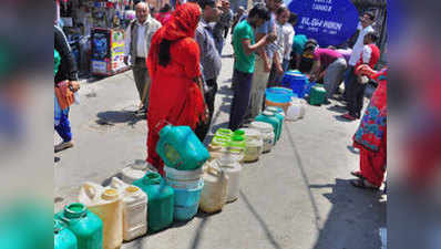 शिमला में पानी की किल्लत, सरकार के खिलाफ प्रदर्शन जारी