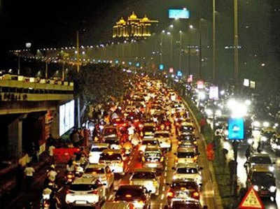 दुनिया में सबसे ज्‍यादा घंटे काम करते हैं मुंबईकर: सर्वे
