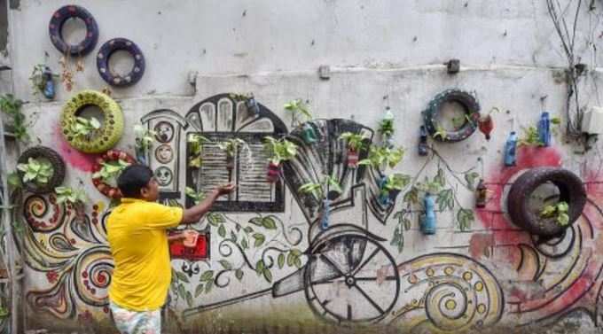 कोलकाता: डिजाइनदार अंदाज में ग्रीन अर्थ का संदेश