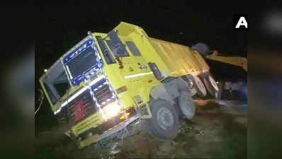 हरदोईः ट्रक ने मारी मिक्सर को टक्कर, 8 की मौके पर मौत, 4 गंभीर