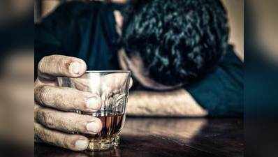 शराब पीने से बढ़ सकता है अल्जाइमर का खतरा: स्टडी