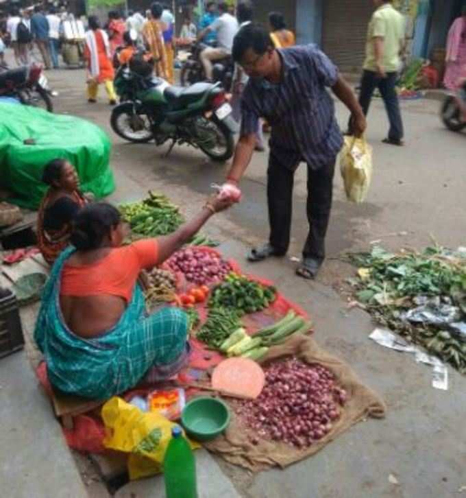 রিষড়ার ছবিটি পাঠিয়েছেন শুভদীপ।