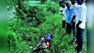 ಚರಂಡಿಗೆ ಬಿದ್ದು ಬೈಕ್‌ ಸವಾರ ಸಾವು