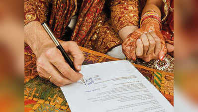 48 घटे में एनआरआई शादियों का हो रजिस्ट्रेशन: मेनका गांधी