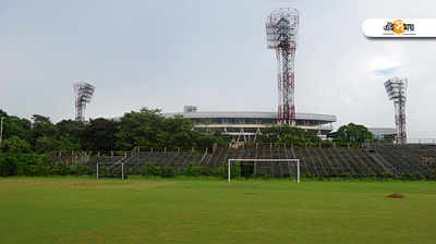 বাগানে আবার জোর বিতর্ক