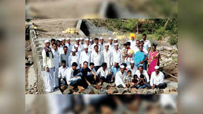 लोकवर्गणीतून गावाने बांधला पूल