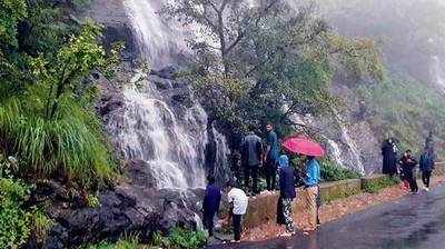 ಚಾರ್ಮಾಡಿ ಘಾಟ್‌ ಪ್ರಯಾಣ ಭಯಾನಕ ಹಾಗೂ ರೋಚಕ