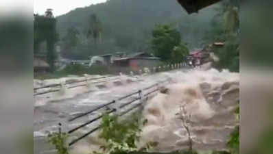 केरल: कोझिकोड में भारी बारिश के बाद भूस्खलन, 3 की मौत, 8 फंसे