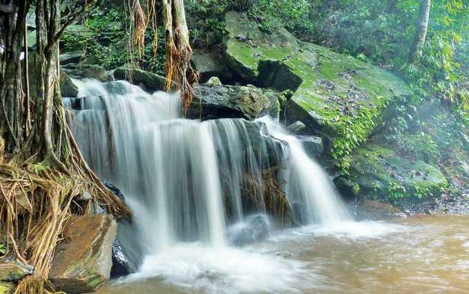 యెలనీరు జలపాతం, కలాస, చిక్‌మగలూరు