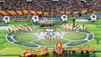 World Cup 2018: রুশ আবেগে নয়া অঙ্ক, উদ্বোধন মঞ্চে মিলেমিশে একাকার বিশ্ব