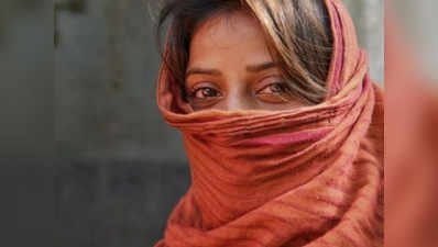 गोरखपुर: जिसके साथ घर से भागी थी लड़की, पुलिस के सामने उसी को पीटा
