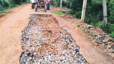 ಕೋಟಿ ಕೋಟಿ ಸುರಿದರೂ ಕಳಪೆ ರಸ್ತೆ !