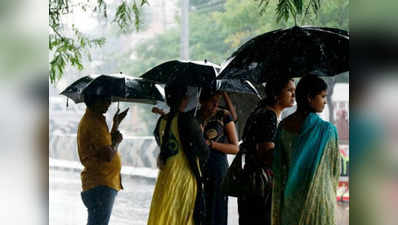 मुंबई के कई हिस्सों में फिर पड़ेंगी बौछारें, कहीं हो सकती है तेज बारिश