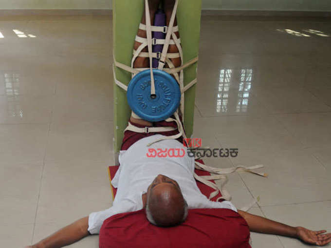 devegowda-yoga4