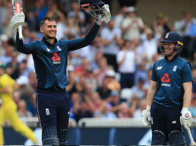 ODI वर्ल्ड रेकॉर्ड: बेयरस्टो और हेल्स की सेंचुरी, इंग्लैंड ने ऑस्ट्रेलिया के खिलाफ बनाए 481/6