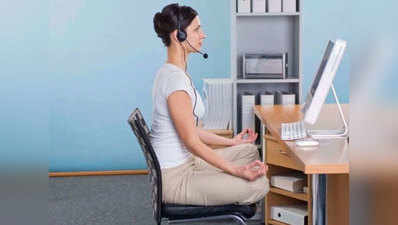 ऑफिस में बैठे-बैठे कर सकते हैं ये 5 योगासन