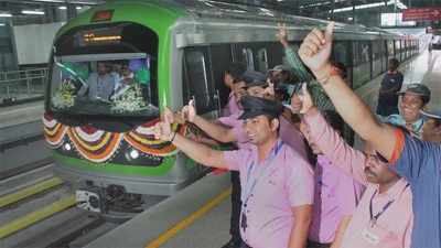 ಮೆಟ್ರೋ ರೈಲಿಗೆ 6 ಬೋಗಿ: ಸಿಬ್ಬಂದಿಗೆ ಕೊಡುಗೆಗಳ ಸುಗ್ಗಿ